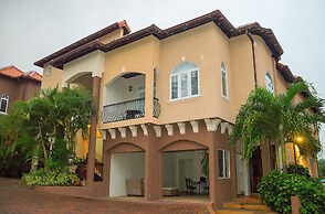 3 bdrm Town House at Runaway Bay