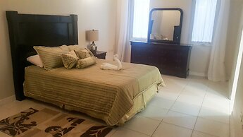 2 Bdrm Apartment at Runaway Bay