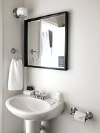 The Bayview Motel - Fort Frances, ON - Lakeside Motel