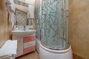 Art Suites on Deribasovskaya 10
