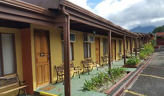 Hotel Destinos Arenal