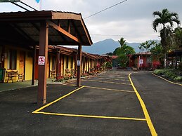 Hotel Destinos Arenal