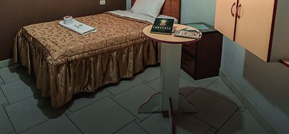 Hostal Spring II