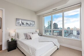 QuickStay - Beautiful Toronto Condo, City Views