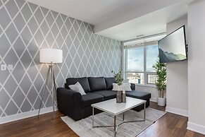 QuickStay - Beautiful Toronto Condo, City Views