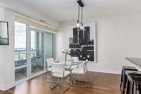 QuickStay - Beautiful Toronto Condo, City Views