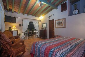 Casa Romance Escondido