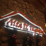 Alta D' Tagaytay Hotel
