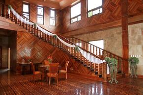 Alta D' Tagaytay Hotel