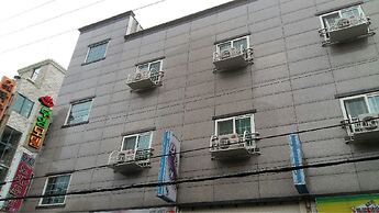 Booyoung Motel