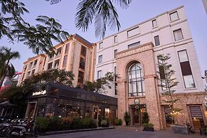 Le Haute Hotel