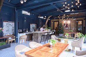 Le Haute Hotel