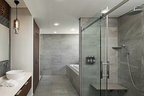 Crowne Plaza Dar es Salaam by IHG