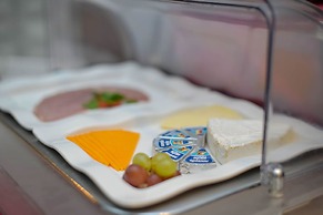 Crowne Plaza Dar es Salaam by IHG