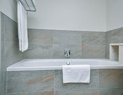 Crowne Plaza Dar es Salaam by IHG