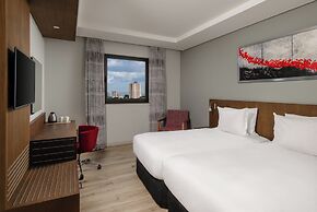 Crowne Plaza Dar es Salaam by IHG