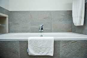 Crowne Plaza Dar es Salaam by IHG