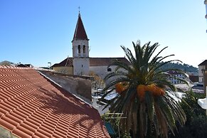 Optimist Makarska Town Center