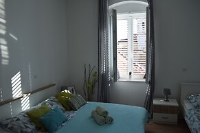 Optimist Makarska Town Center