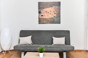 Warm Apartment at Exarchia 1 bed 2 pers