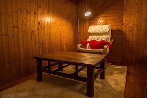 Fong Chou Cottage