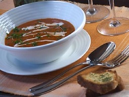 Ngerende in the Wild Lakeview