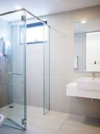 May Full Seaview Luxury Suite