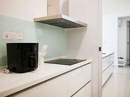 May Full Seaview Luxury Suite