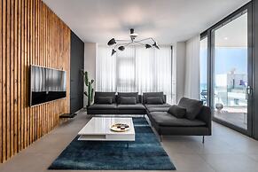 Front of Beach next to RoyalBeach Hotel