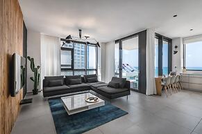 Front of Beach next to RoyalBeach Hotel