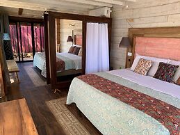 Latica Lodge