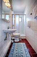 Apartments Malo Lago