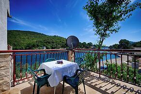 Apartments Malo Lago