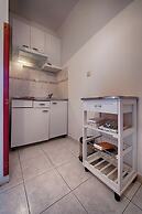 Apartments Malo Lago