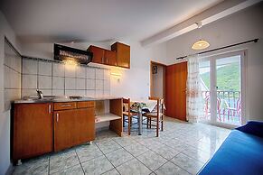 Apartments Malo Lago