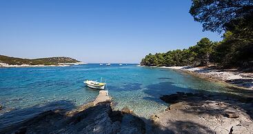 Apartments Malo Lago