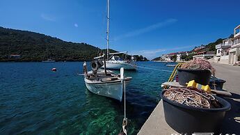 Apartments Malo Lago