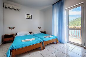 Apartments Malo Lago