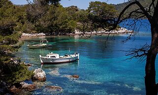 Apartments Malo Lago