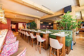 Home2 Suites by Hilton Chicago River North