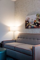 Home2 Suites by Hilton Chicago River North