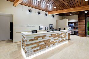  Hampton Inn & Suites San Diego Airport Liberty Station