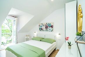 Apartment & Rooms Papa