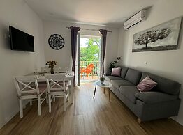 Apartment & Rooms Papa