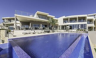 Caneiros Luxury House & Suites