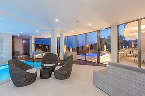 Caneiros Luxury House & Suites