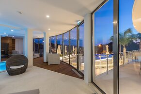 Caneiros Luxury House & Suites