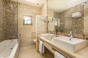 Caneiros Luxury House & Suites