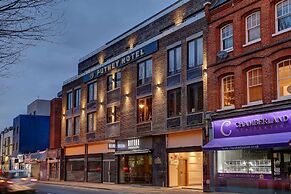 Putney Hotel