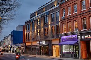 Putney Hotel